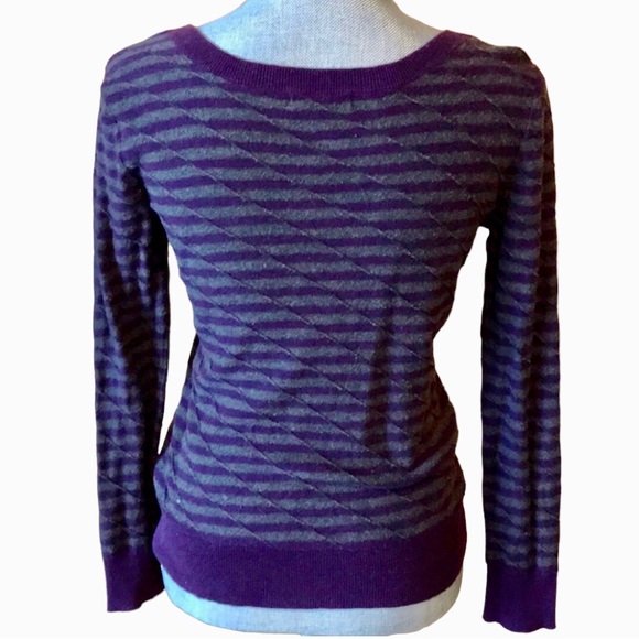 🔄 Gap Cotton Sweater 💜🖤 - Picture 2 of 11